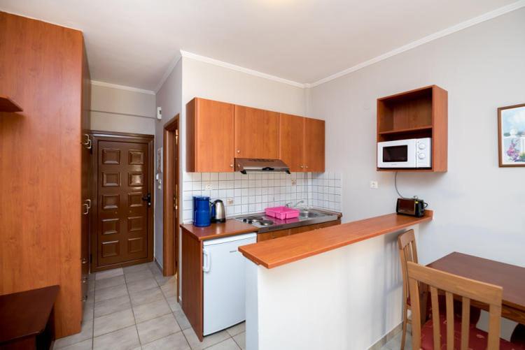 Katerina Hotel Kanali  Bagian luar foto